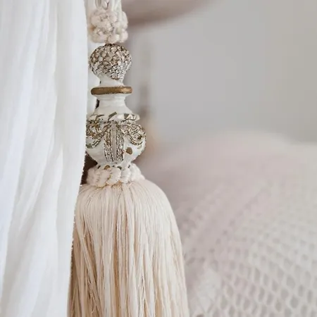 Quartara Boutique Hotell 4*